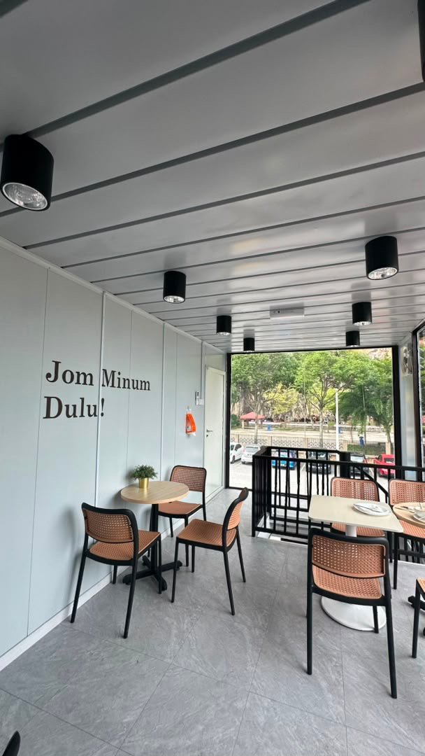 The Damai Cafe - gambar 2